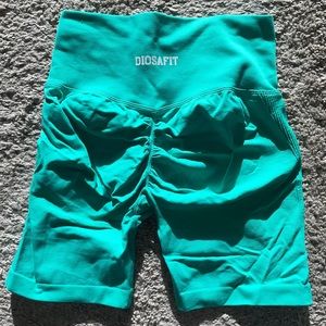 Diosa fit scrunch butt high waisted shorts